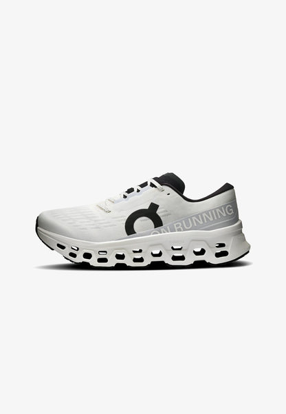ON CLOUDMONSTER 3
